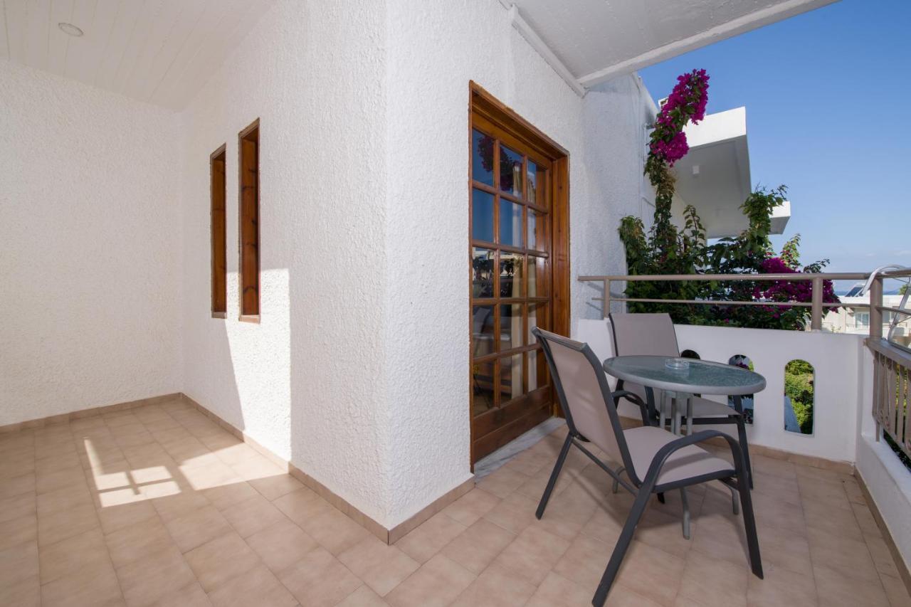 Varouxakis Hotel Platanias Exterior foto