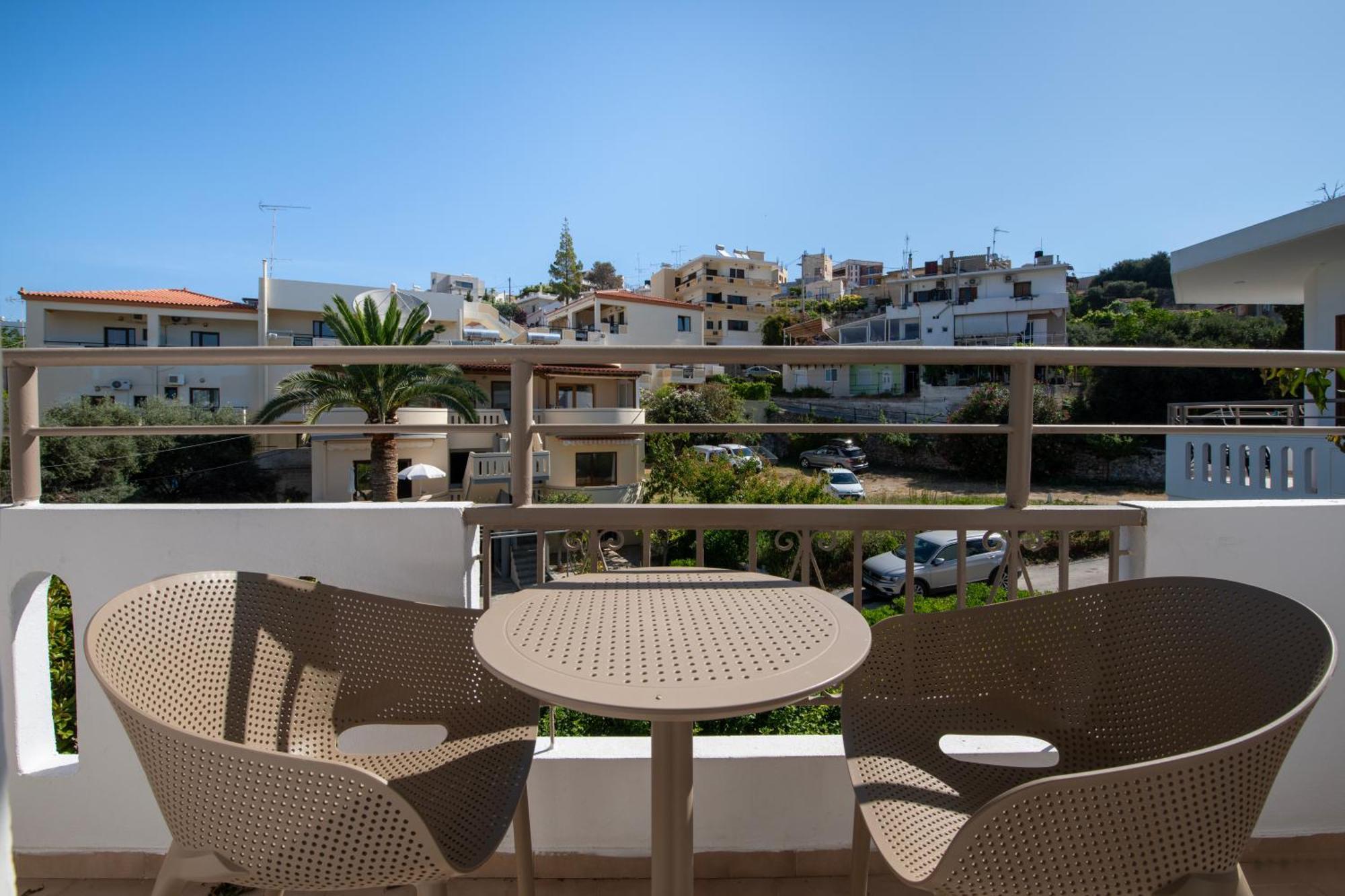 Varouxakis Hotel Platanias Exterior foto