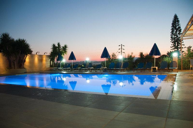Varouxakis Hotel Platanias Exterior foto